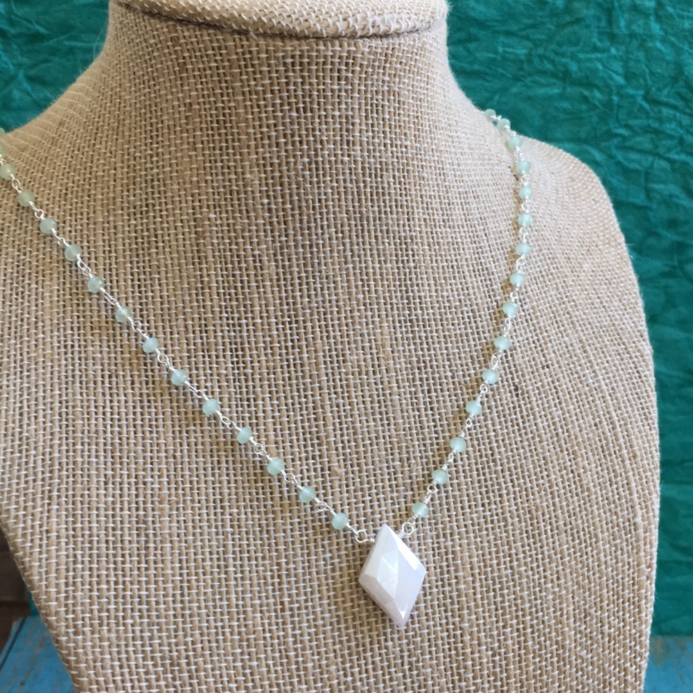 White beryl necklace